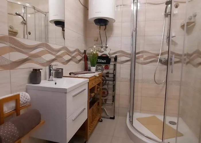 Nad Dolina Z Tarasem I Jacuzzi 公寓